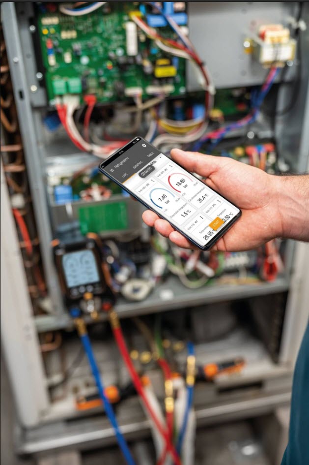 Testo 550s Smart Digital Manifold With Wireless Clamp Temperature Probes 0564 5502